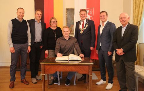 Stadt Schwäbisch Gmünd ehrt Eric Maihöfer von der LG Staufen