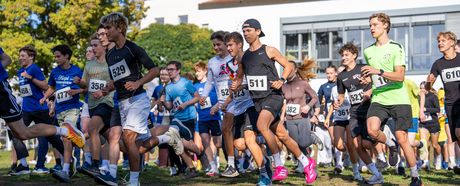 Knapp 1.000 Starter beim 41. Crosslauf der Schulen am Firstwald